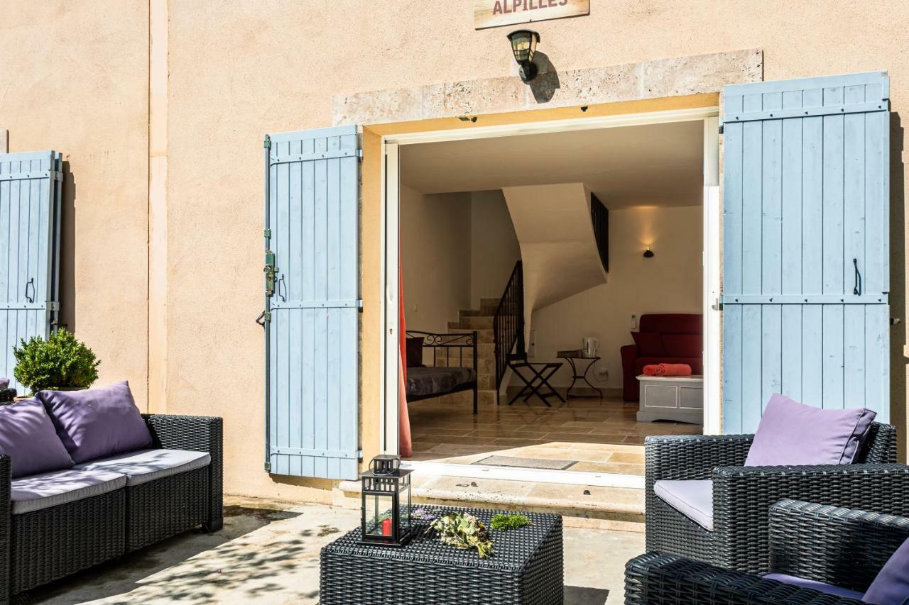 Mas Saint Julien Bed & Breakfast Cavaillon Exterior photo